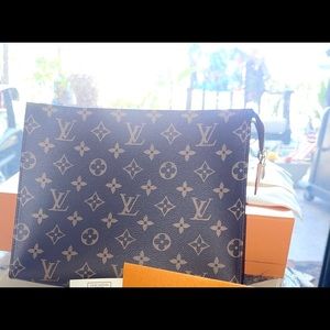 Toiletry 26 Louis Vuitton (new)